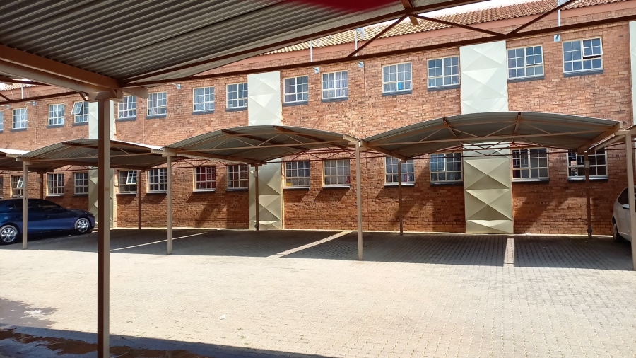 To Let 1 Bedroom Property for Rent in Dassie Rand North West